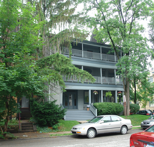 702 Summerlea St in Pittsburgh, PA - Building Photo - Building Photo