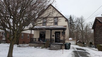 166 Glen Ave in Williamsville, NY - Building Photo
