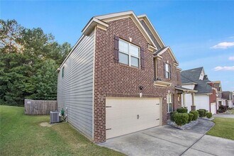 9776 Ivey Ridge Cir in Jonesboro, GA - Foto de edificio - Building Photo