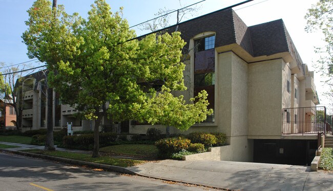 70 N Catalina Ave in Pasadena, CA - Building Photo - Building Photo