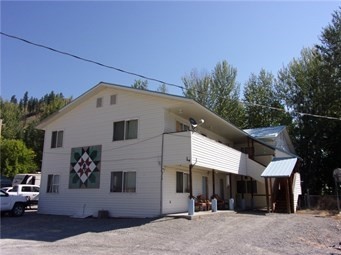 310 Main St in Conconully, WA - Building Photo