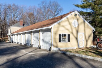 16-18 Upland Ln in Armonk, NY - Building Photo - Building Photo