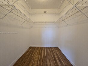 3900 NW 76th Ave in Sunrise, FL - Building Photo - Building Photo