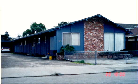 1678 Harrison St in Santa Clara, CA - Building Photo - Building Photo