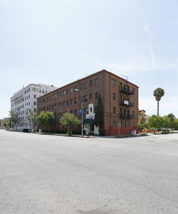 3950 W 8th St in Los Angeles, CA - Building Photo