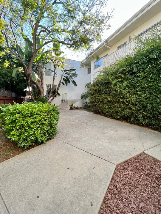 1230 Princeton St in Santa Monica, CA - Building Photo
