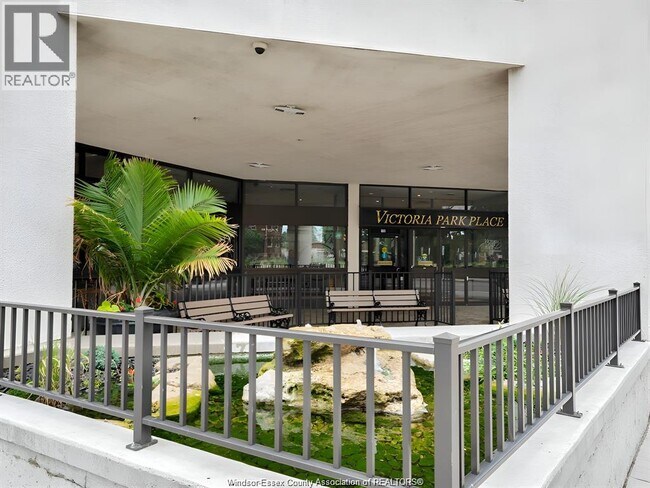 150 Park St W in Windsor, ON - Building Photo - Building Photo