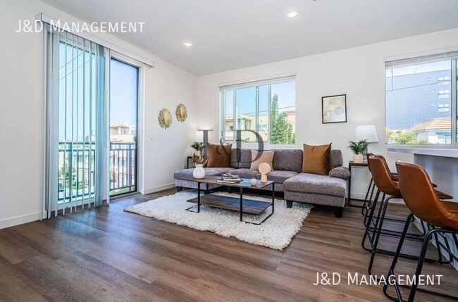 5559 Lauretta St in San Diego, CA - Building Photo - Building Photo