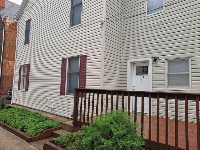 837 W Liberty St, Unit 2nd Floor in Allentown, PA - Building Photo - Building Photo
