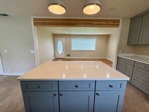 485 Bandon Ave SW in Bandon, OR - Building Photo - Building Photo