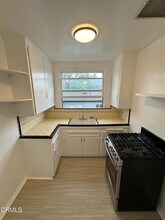116 S Westlake Ave in Los Angeles, CA - Building Photo - Building Photo