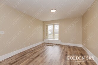 240 S Main St in Albany, IN - Building Photo - Building Photo