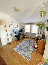 31 Park St in Freeport, ME - Building Photo - Interior Photo