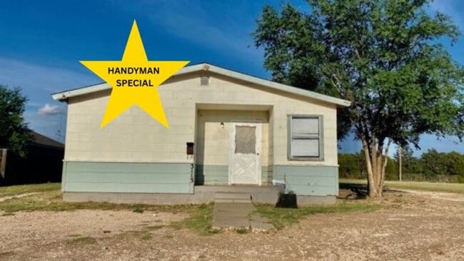 property at 3113 Teak Ave