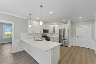 320 Middlesex Ave, Unit A202 in Medford, MA - Building Photo - Building Photo