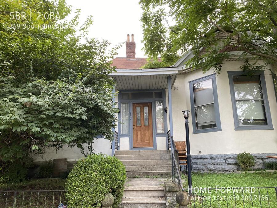 369 S Broadway Park in Lexington, KY - Building Photo