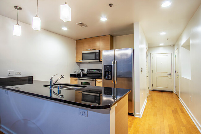 1200 Main St, Unit Apt 208 in Dallas, TX - Building Photo - Building Photo