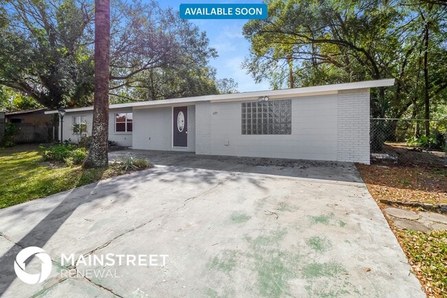 property at 1197 W Lakeview Cir