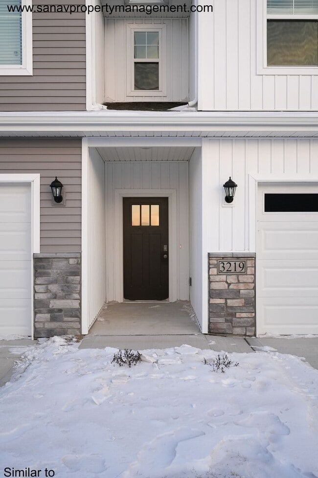 3219 NW Cedarwood Dr in Ankeny, IA - Building Photo - Building Photo