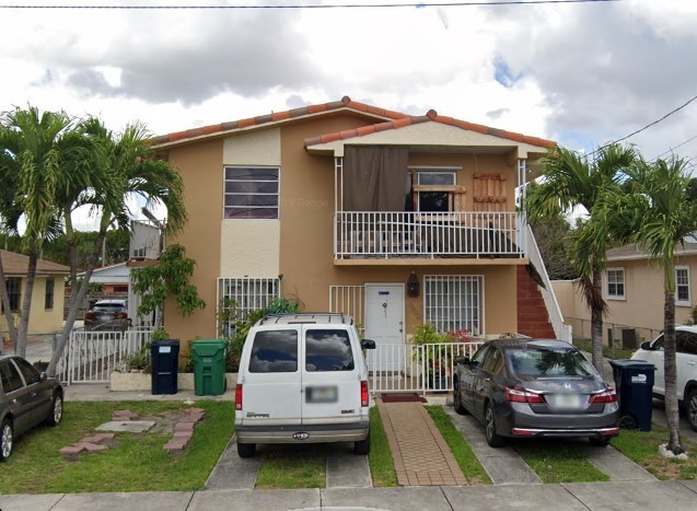 3031 NW 32nd St in Miami, FL - Building Photo