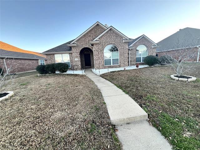 property at 1304 Oak St