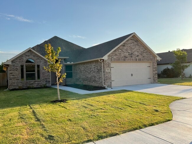 property at 1824 Town Creek Cir