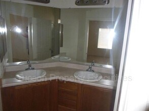 5244 S Via Laguna Blanca in Tucson, AZ - Building Photo - Building Photo