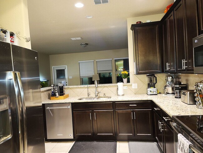 1918 Cool Breeze in San Antonio, TX - Building Photo - Building Photo