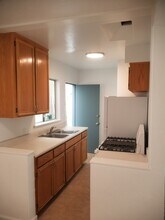 823 San Fernando Pl, Unit B in San Diego, CA - Foto de edificio - Building Photo