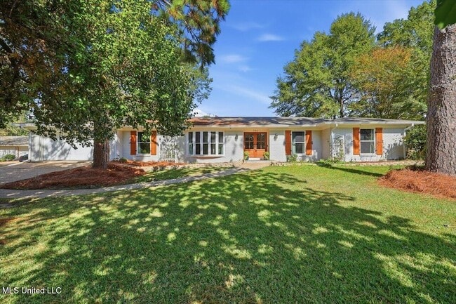 property at 144 Rollingwood Dr