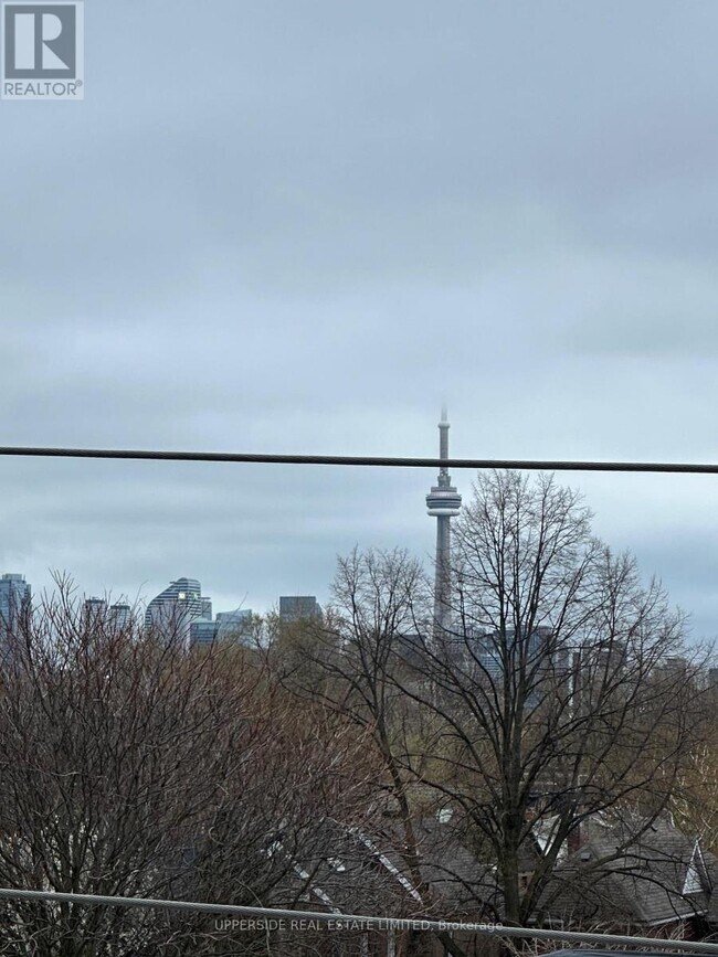 500 Dupont St in Toronto, ON - Building Photo - Building Photo