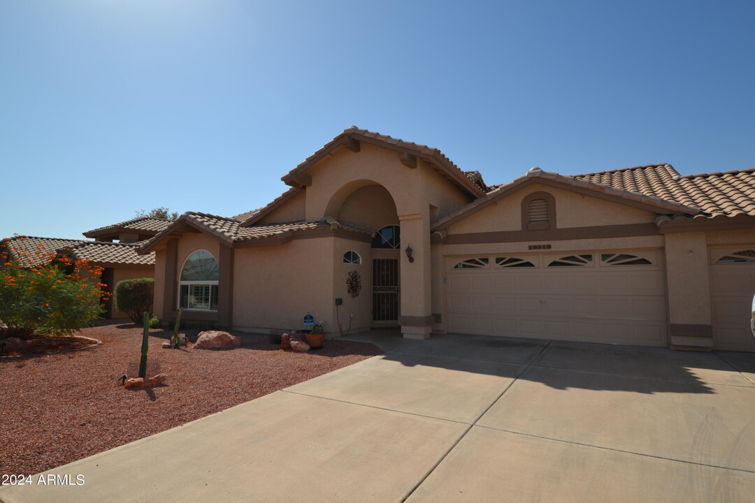 19518 N 89th Dr in Peoria, AZ - Foto de edificio