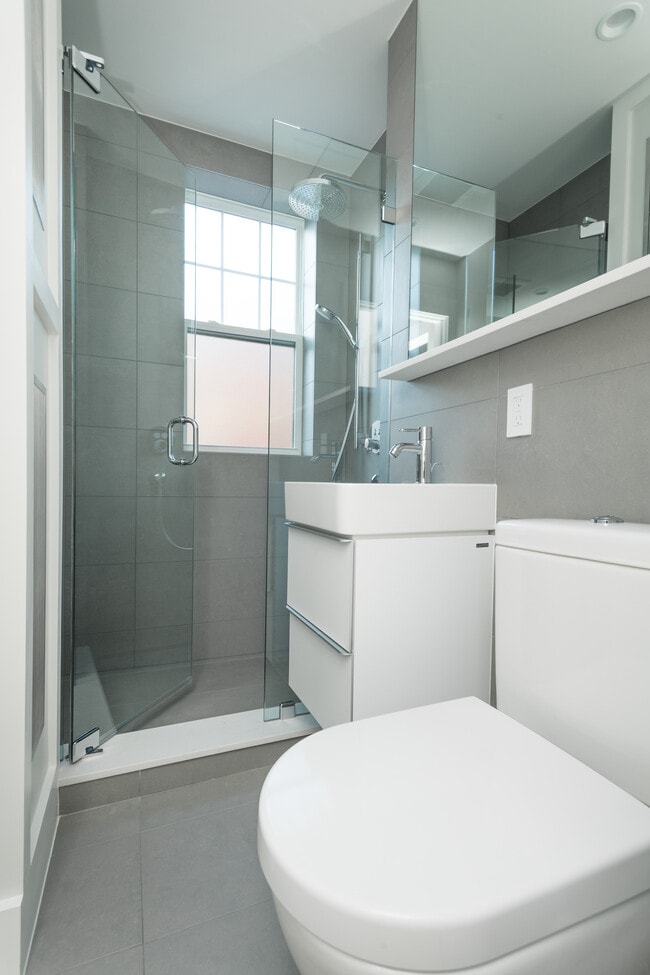 17 Forest St, Unit 22 in Cambridge, MA - Building Photo - Building Photo