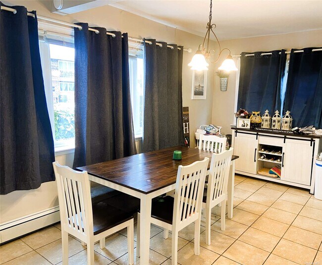 244 E Hudson St-Unit -Main in Long Beach, NY - Building Photo - Building Photo