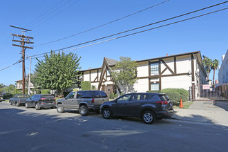 Independence Apartments in Canoga Park, CA - Building Photo - Primary Photo