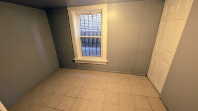 1629 W Beach Ave in Chicago, IL - Building Photo - Building Photo