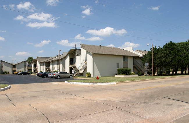 Bentley Hills Apartments photo'