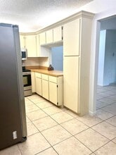 714 Sunny Pine Way, Unit C1 in Greenacres, FL - Building Photo - Building Photo