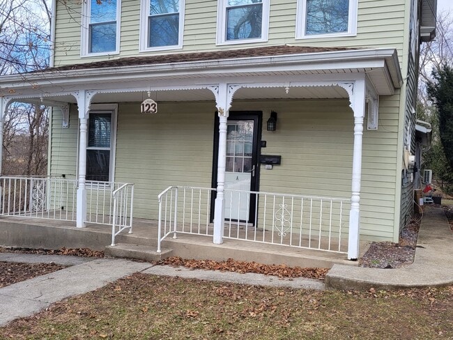 123 W Main St-Unit -A in Hershey, PA - Building Photo - Building Photo