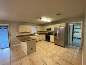 3040 Juniper Dr in Edgewater, FL - Building Photo - Building Photo