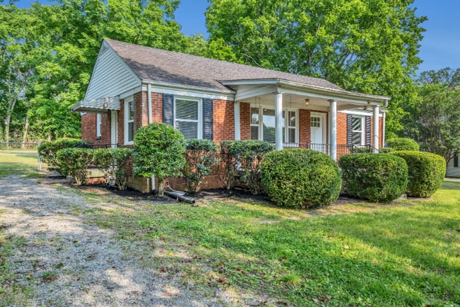 745 Delaware Ave in Nashville, TN - Building Photo - Building Photo