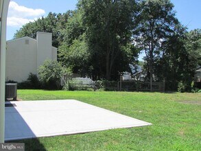 7108 Kinsdale Ct in Springfield, VA - Building Photo - Building Photo