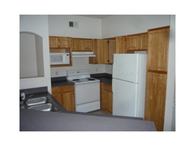 6627 Queens Borough Ave in Orlando, FL - Building Photo - Building Photo