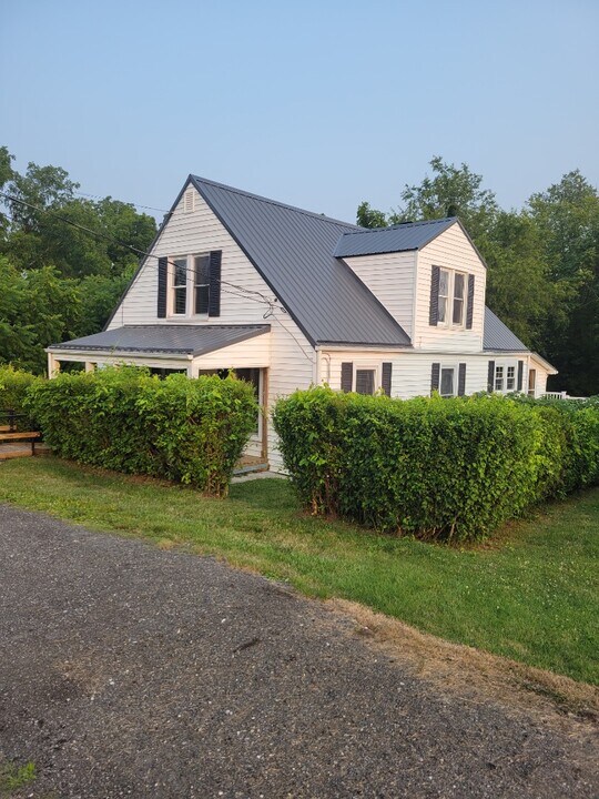 642 5th St NE in Pulaski, VA - Building Photo