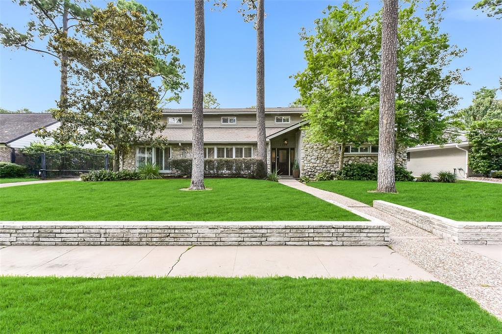 12326 Old Oaks Dr in Houston, TX - Building Photo