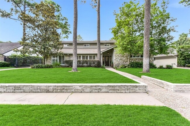 property at 12326 Old Oaks Dr