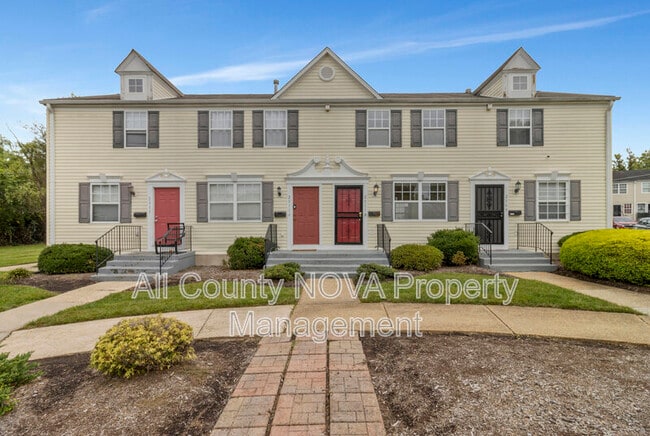 property at 2511 Kent Town Pl