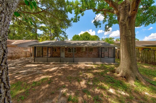 7115 Drowsy Pine Dr in Houston, TX - Building Photo - Building Photo