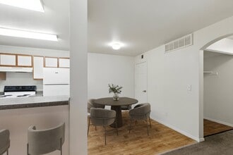 Slate Canyon in Provo, UT - Building Photo - Building Photo