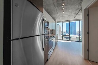 2088 S Wabash Ave, Unit 0602 in Chicago, IL - Building Photo - Building Photo